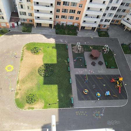 Apart Lux Melestiu Chişinău Esterno foto