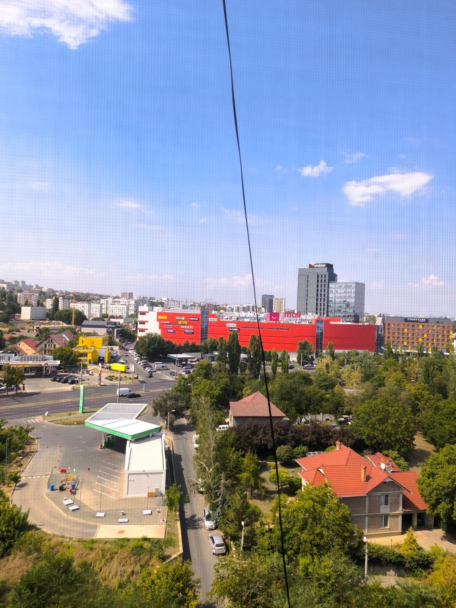 Apart Lux Melestiu Chişinău Esterno foto